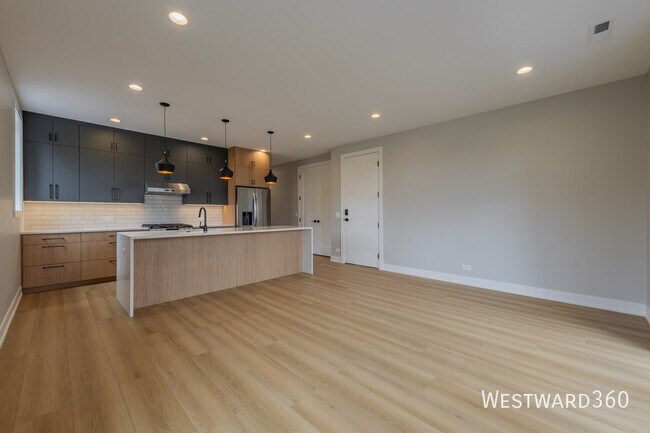 Building Photo - 3555 N Neenah Ave