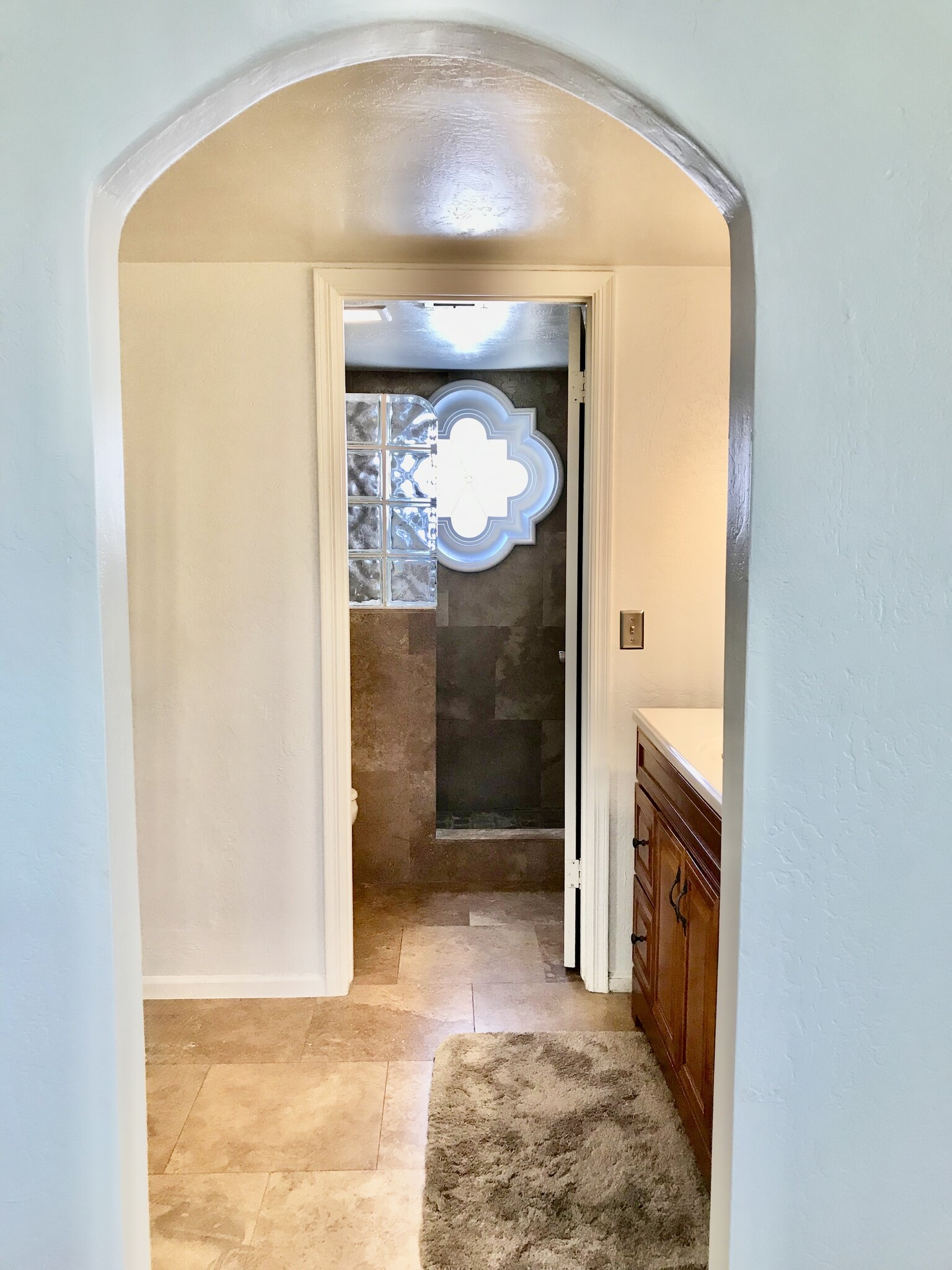 Master Bathroom - 7800 E Lincoln Dr