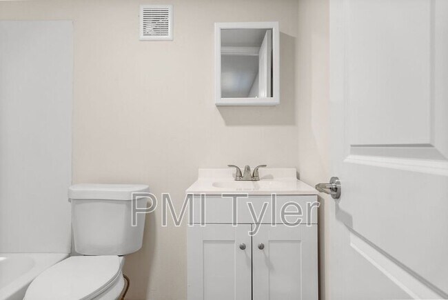 Building Photo - 20242 County Rd 2138