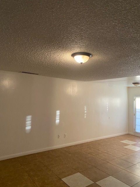 Building Photo - 2415 Hughes Ln