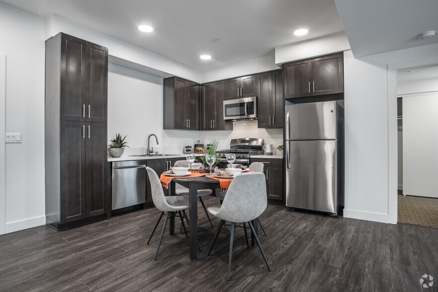 2BR, 2BA - 1041 SF - #316 - The Harrington