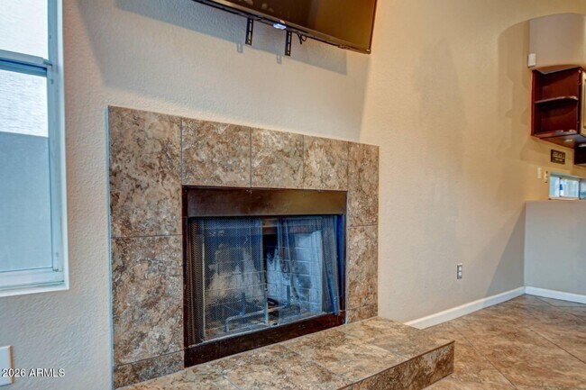 Building Photo - 1676 E Glenhaven Dr