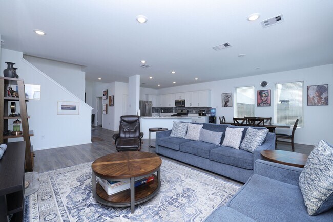Building Photo - 12332 Derby Royal Dr