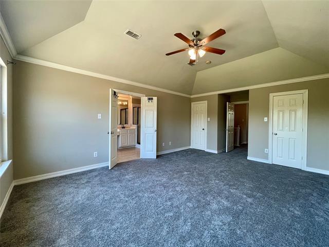 Building Photo - 8117 Sunscape Ln S