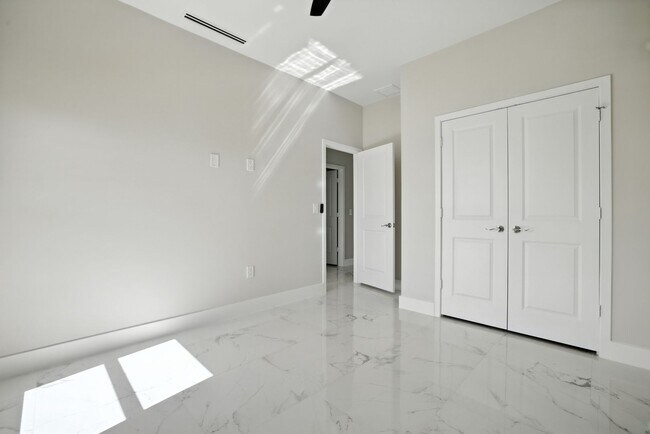 Building Photo - 2838 Tropicana Parkway W