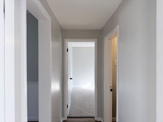 Building Photo - NEW YEAR SPECIAL!! - SIGN YOUR LEASE BY FEB 1ST - ONLY $100 DEPOSIT!!!