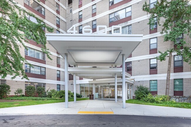 Primary Photo - 1 Bedroom Condo With Den