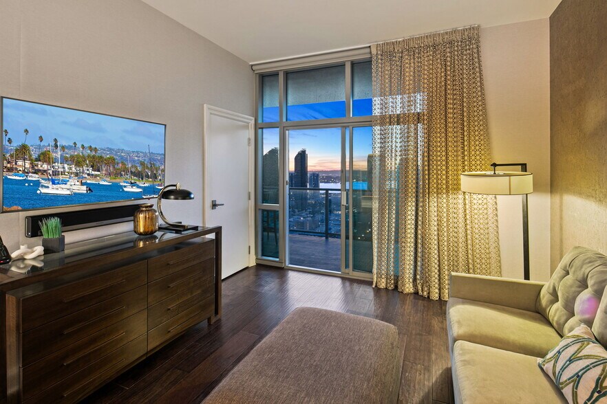 Building Photo - 800 The Mark Ln