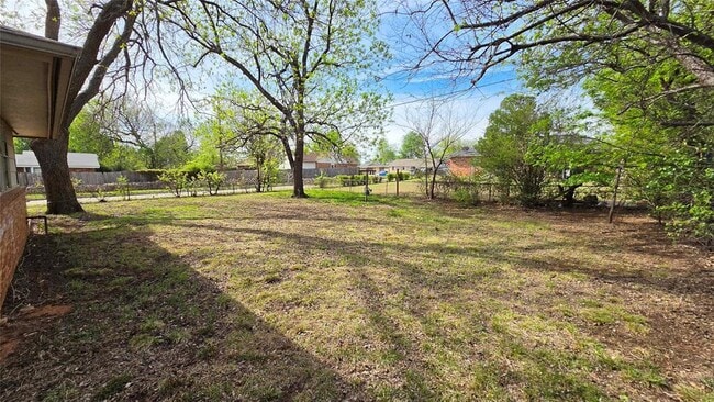 Building Photo - 3224 Lazy Ln