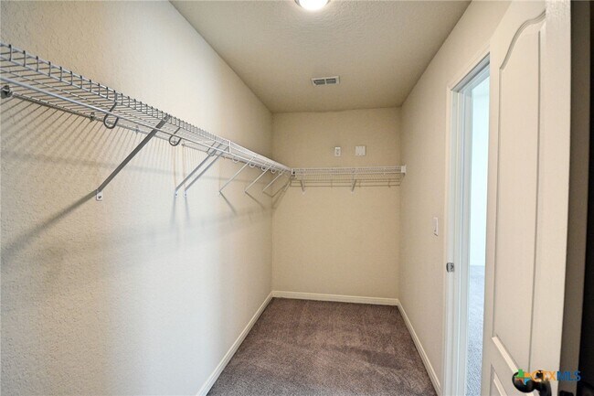 Building Photo - 528 Willow Valley St