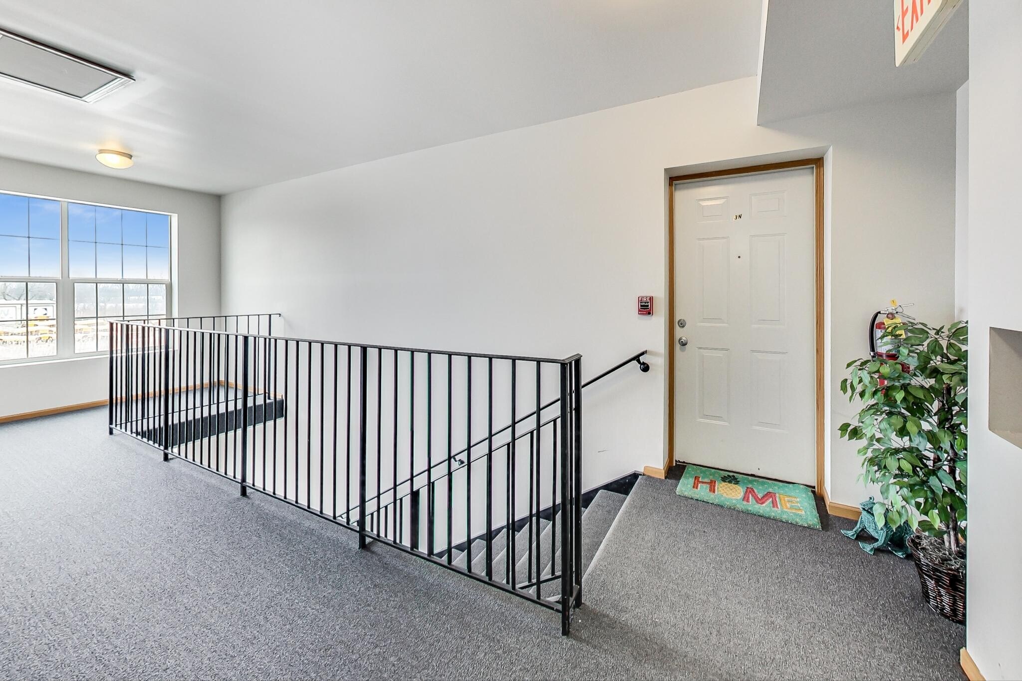 Building Photo - 16600 Liberty Cir