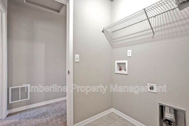Building Photo - 7824 Woodmen Center Heights