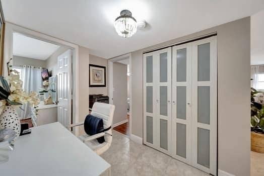 Building Photo - 4841 NW 22nd Ct