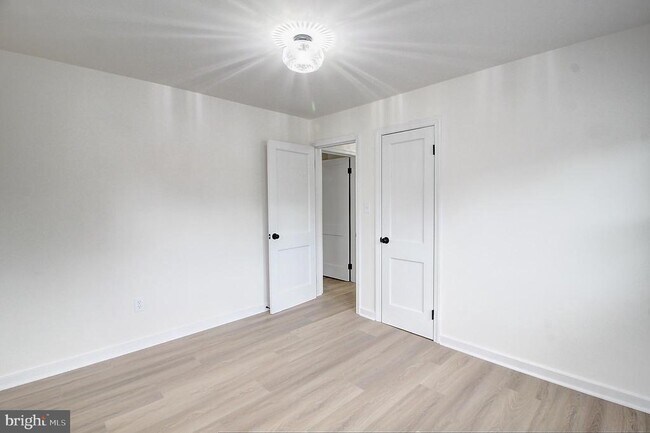 Building Photo - 412 Lee Pl