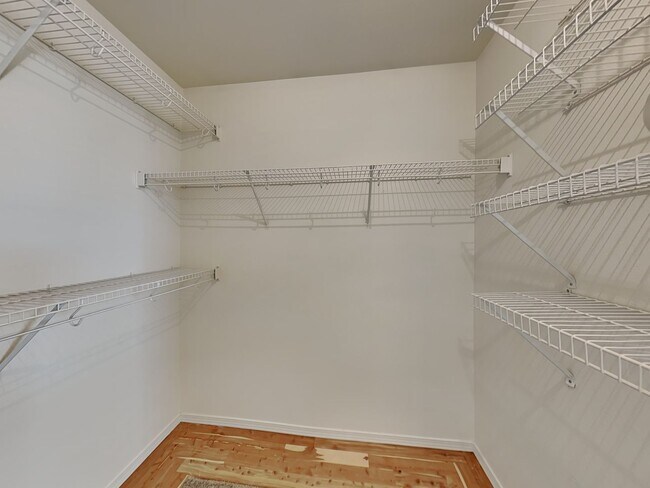 Building Photo - 7265 Waterman Way