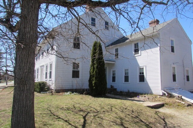 Building Photo - 316 Main St