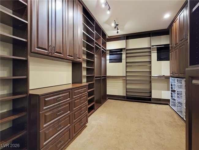 Building Photo - 4365 N Campbell Rd