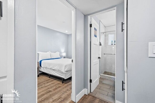 Building Photo - Upgraded 2Bdm 1Ba Upstairs Unit in North Park!