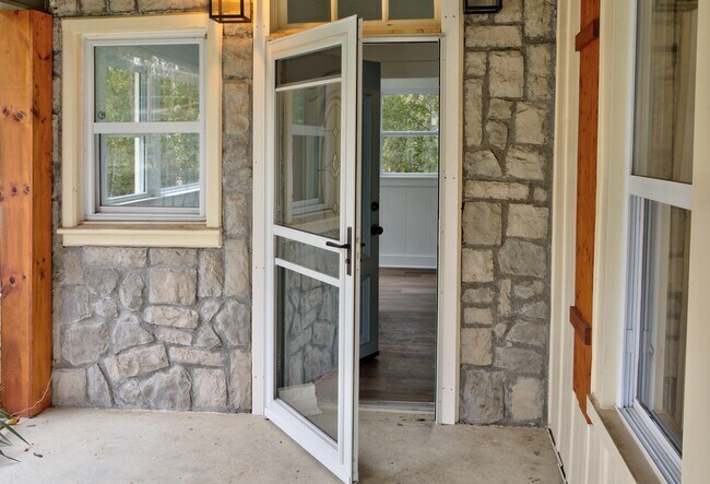 Building Photo - 65 Nason St