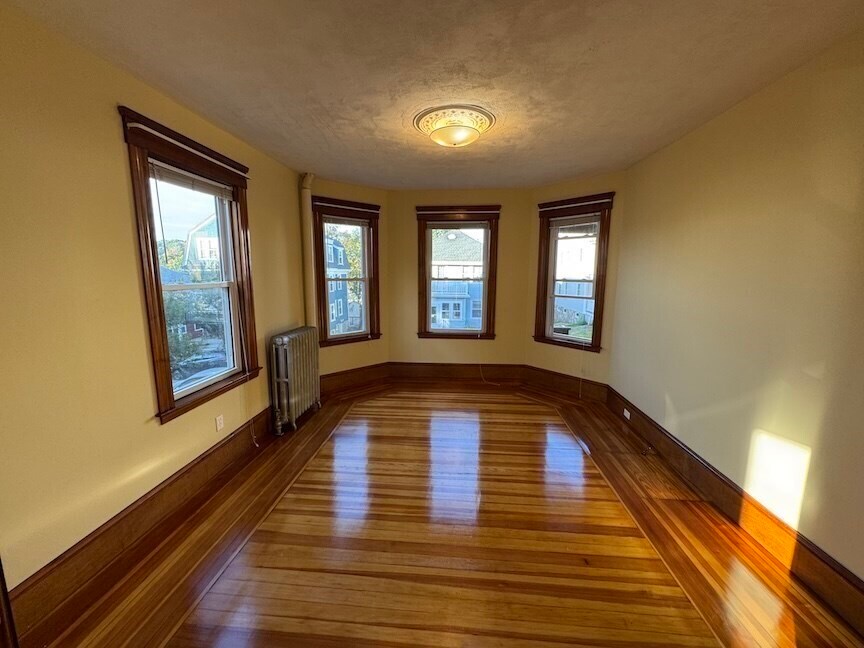 Building Photo - 45 Montvale St