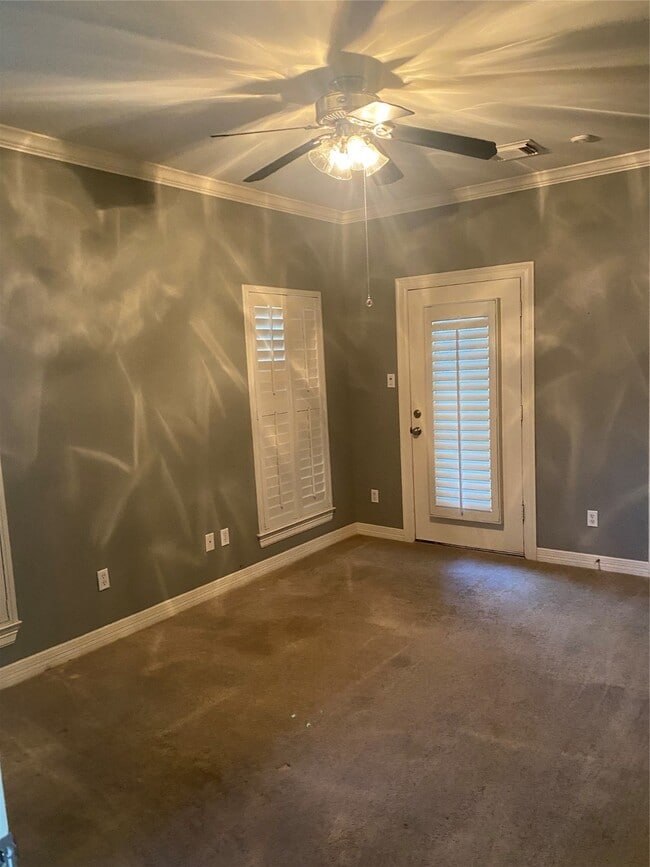 Building Photo - 1421 Bremond St