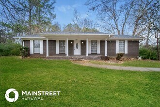 Building Photo - 120 Dewberry Ln