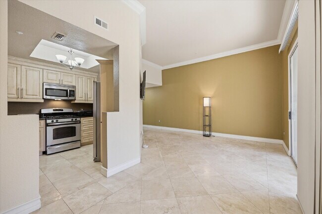 Building Photo - Luxury 1-Bedroom Rental in Guard-Gated Meridian – Walk to the Strip!
