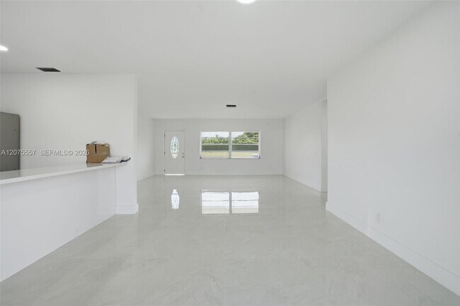 Building Photo - 11000 NW 21st Ct