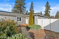 Building Photo - 1637-1639 E Hastings Ave