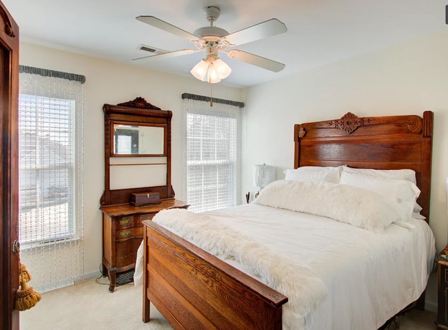 Building Photo - 119 Spindle Way