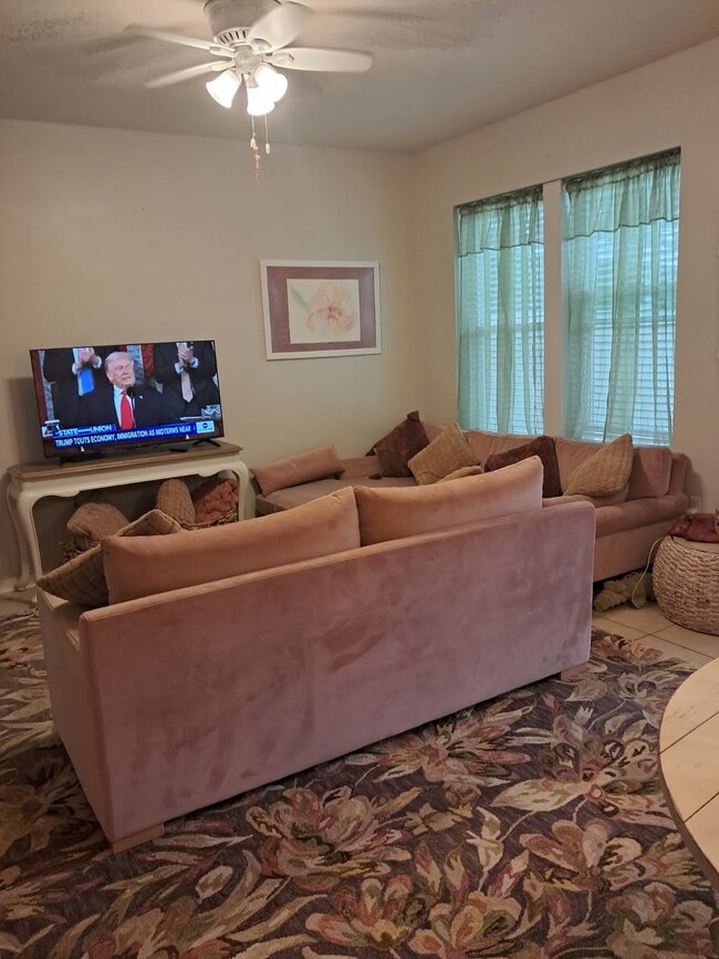 Building Photo - 317 Sand Oak Blvd