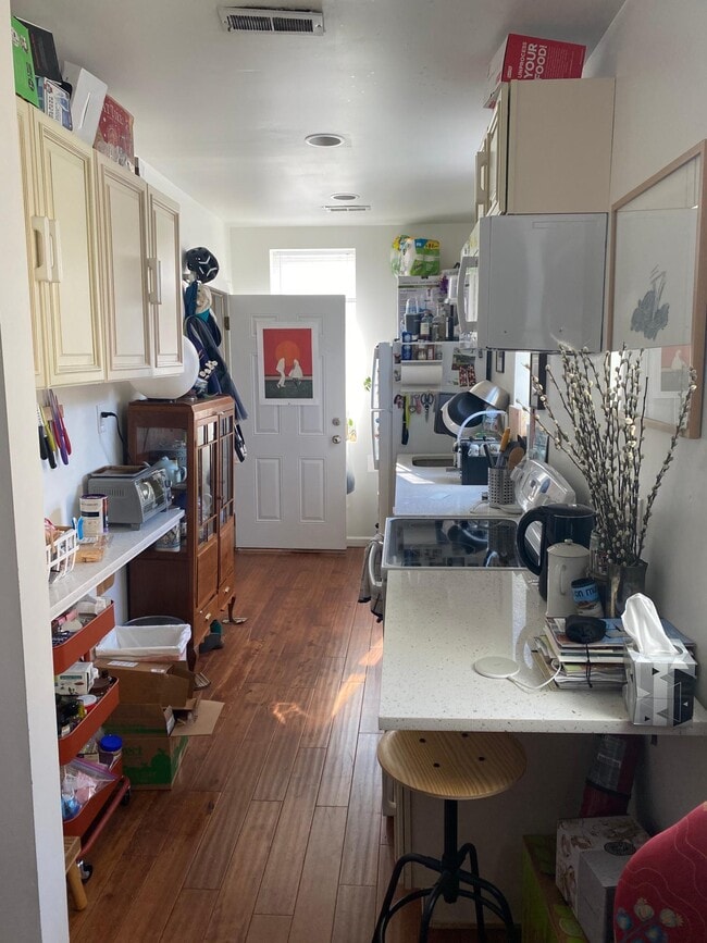 Building Photo - 750 S 4th St