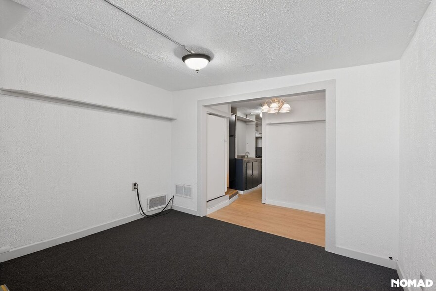 Building Photo - 2509 Royalty Ct