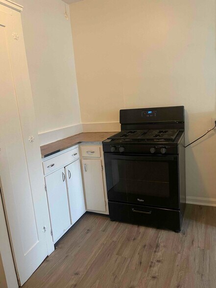 Building Photo - 1682 Elbur Ave