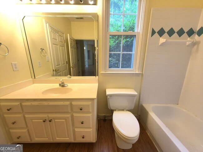Building Photo - 4009 Treemont Ln