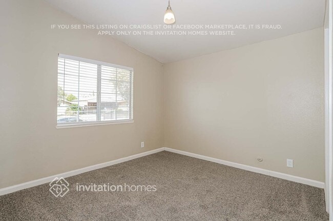 Building Photo - 6628 Thomas Dr