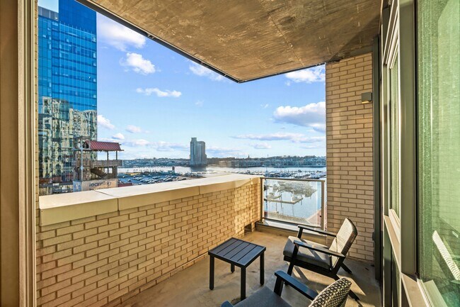 Building Photo - 1330 Lancaster St