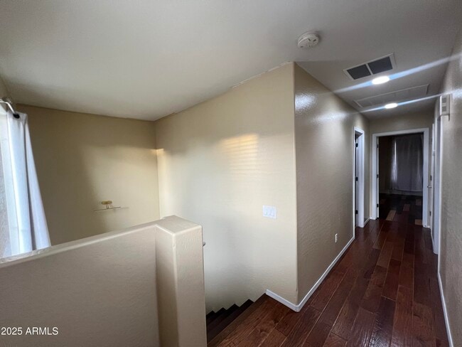 Building Photo - 8353 W Lewis Ave