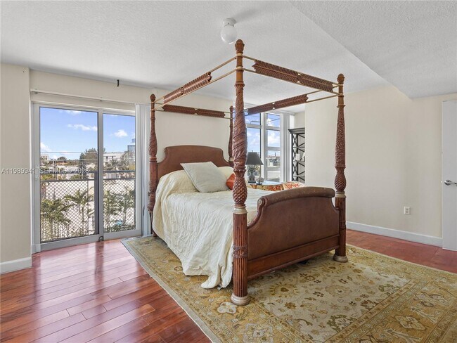 Building Photo - 7600 Collins Ave