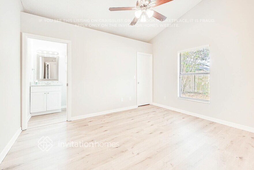 Building Photo - 5621 Piney Ridge Dr