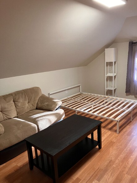 Building Photo - 2101 Scott Rd