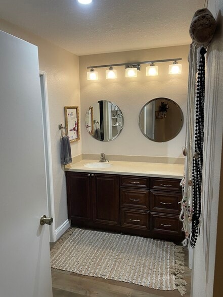 Building Photo - 19220 Index St