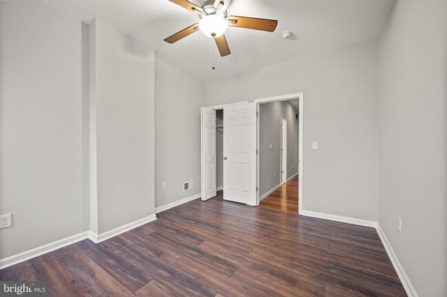 Building Photo - 420 N Collington Ave