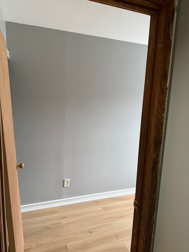 Building Photo - 3 Bed/1.5 Bath Condo for Rent!!