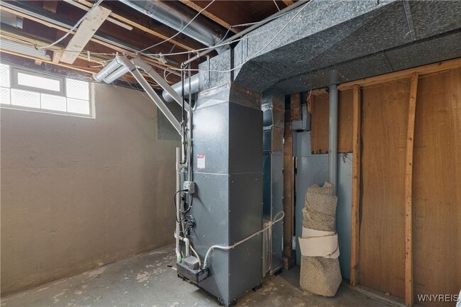 Building Photo - 212 Santin Dr