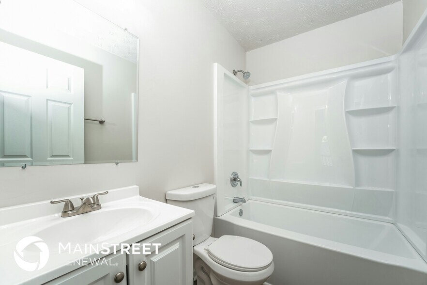 Building Photo - 4547 Carriage Park Dr