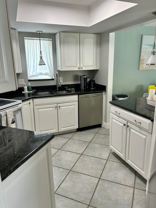 Building Photo - 274 Seabreeze Cir