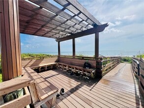 Building Photo - 4200 N Hwy A1A