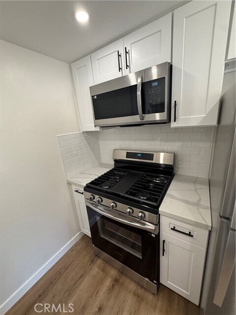 Building Photo - 1155 W 11th St