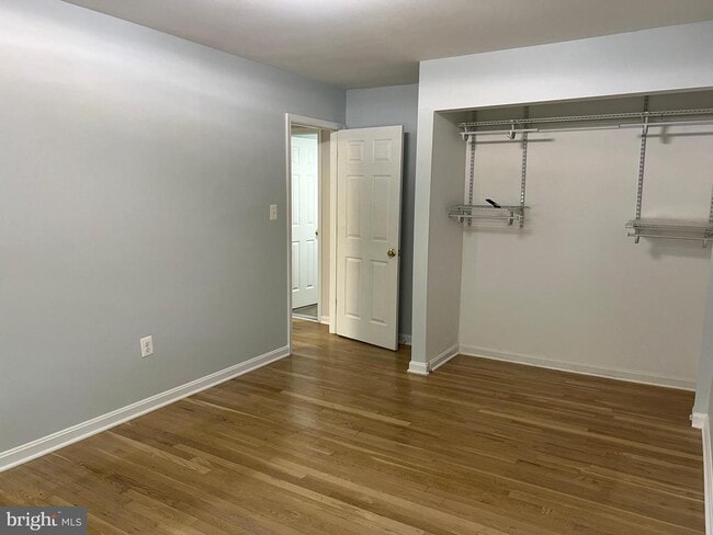Building Photo - 6683 McLean Dr